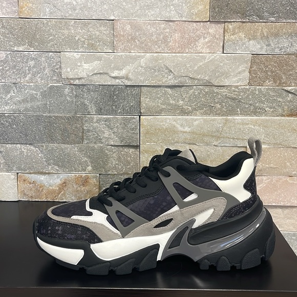 MICHAEL Michael Kors Men's Nick Gabardine Snake Print Sneakers - Picture 10 of 13